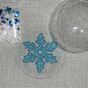 Clear dome and confettI-Snowflake