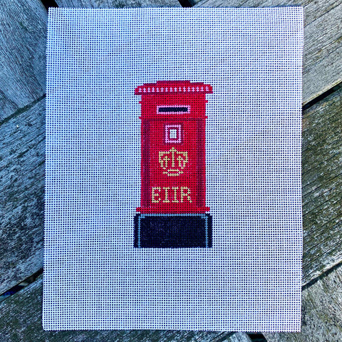 Oval - Elizabeth II Post Box