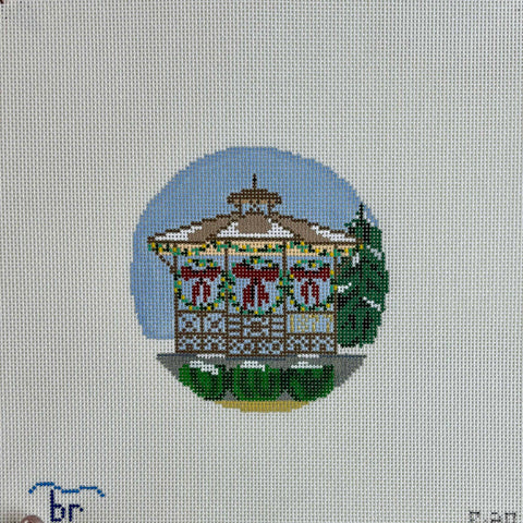 Round - Small Town Gazebo