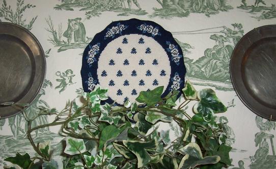 FRENCH PLATE-BLUE/WHITE  13CT