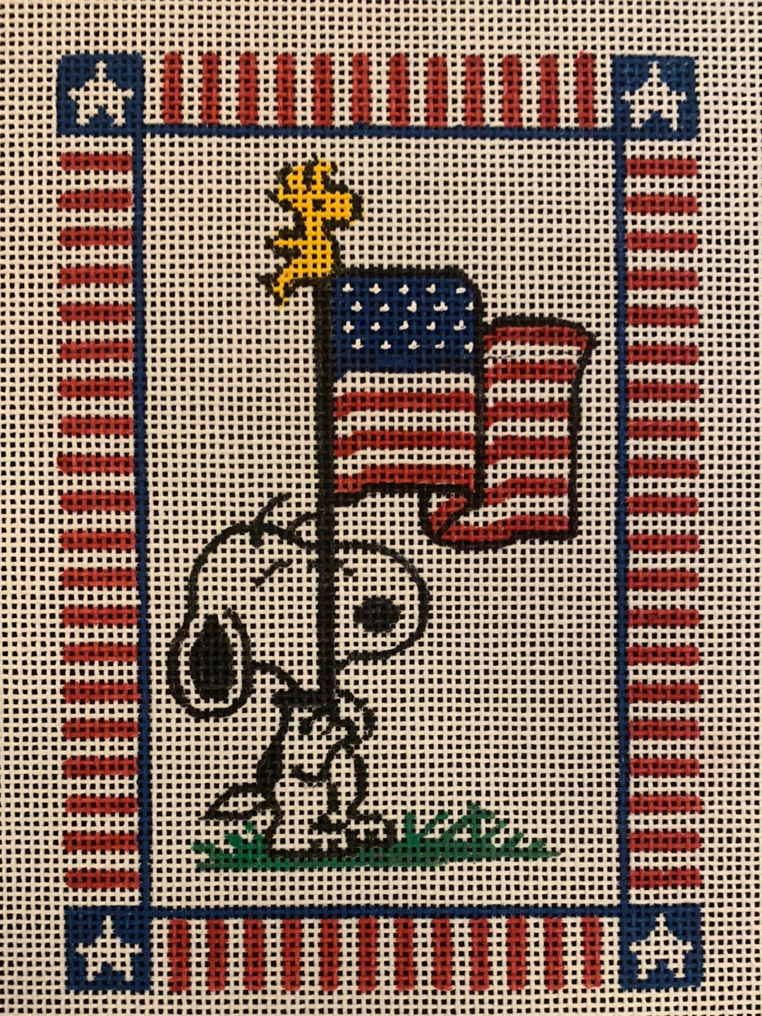 Peanuts - Snoopy with Flag
